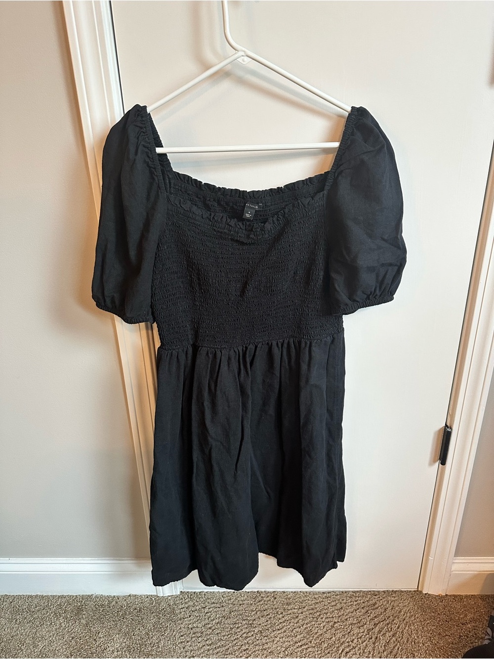 ANN TAYLOR Smocked Midi Black Short Sleeve Dress sz10